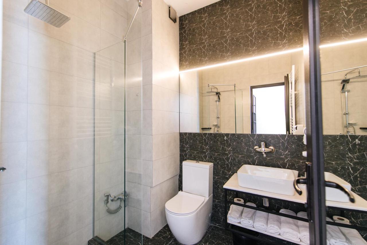Doors Hotel Tbilisi Eksteriør bilde